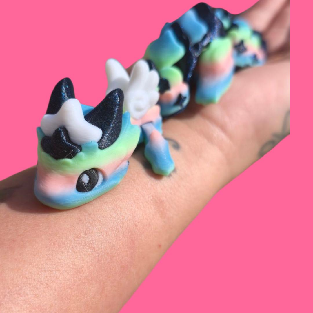 Baby Atria – 3D Printed Fantasy Alien Companion – Cute Sci-Fi Creature Toy – Cosmic Desk Pet – Unique Gift for Space & Mythical Fans