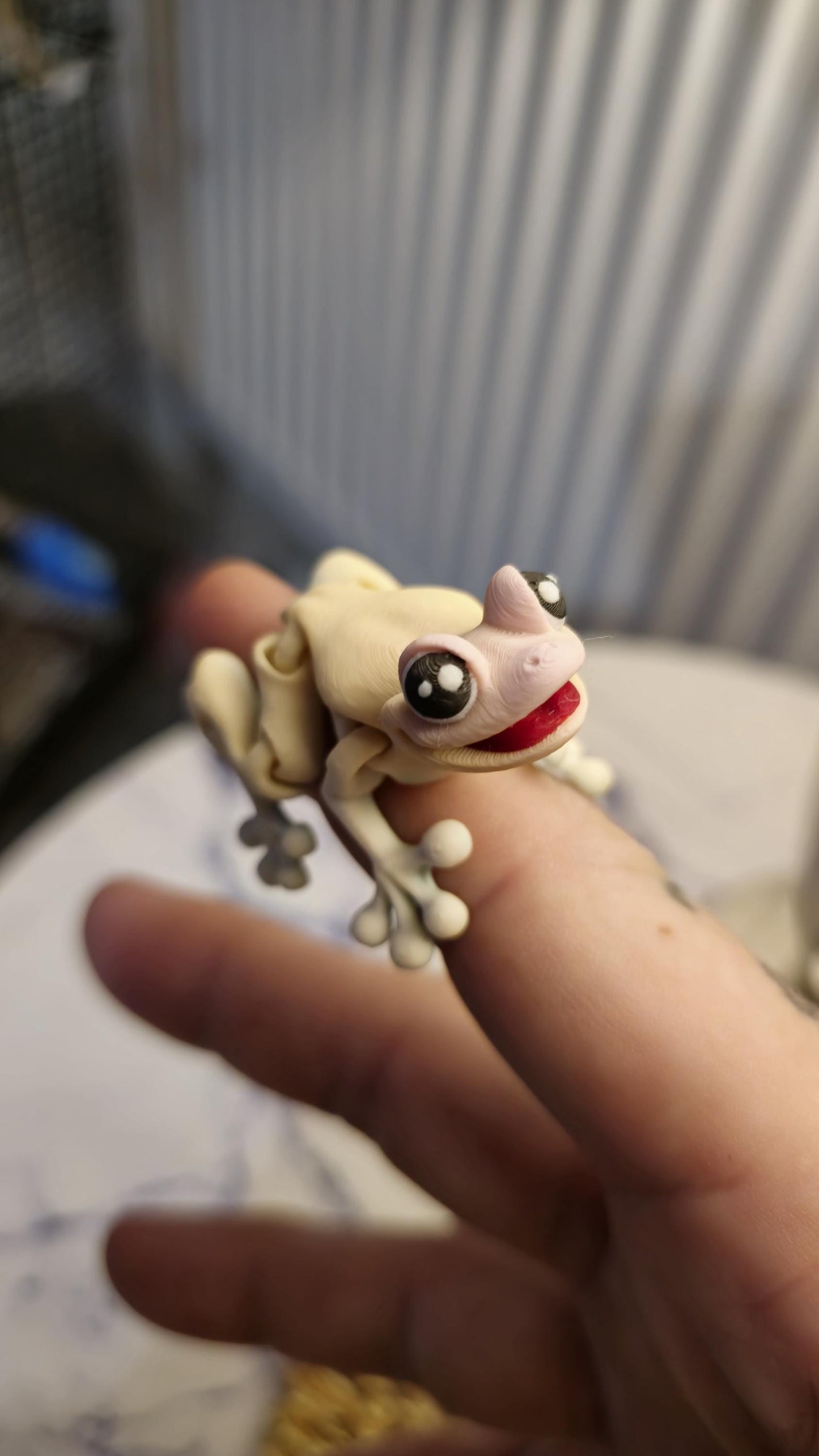 3D Printed Frog – Articulated Fidget Animal Toy – Cute Desk Pet Decor – Poseable Frog Gift