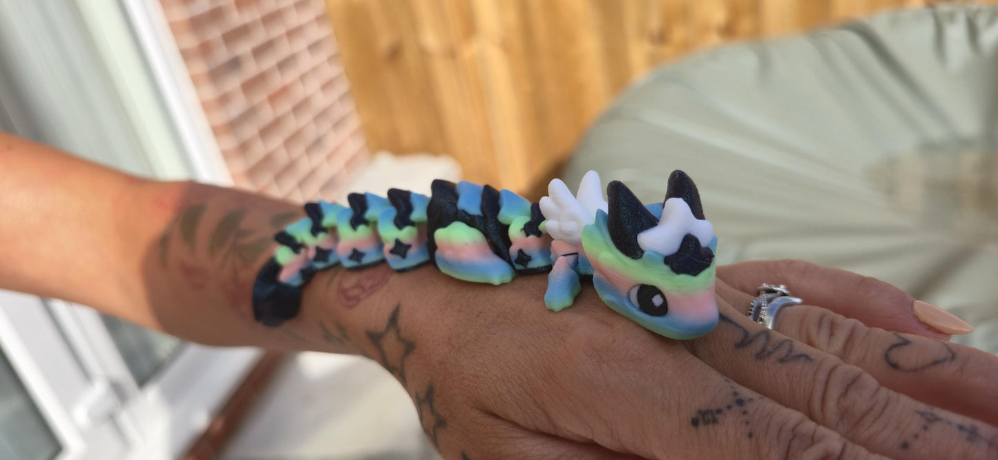 Baby Atria – 3D Printed Fantasy Alien Companion – Cute Sci-Fi Creature Toy – Cosmic Desk Pet – Unique Gift for Space & Mythical Fans