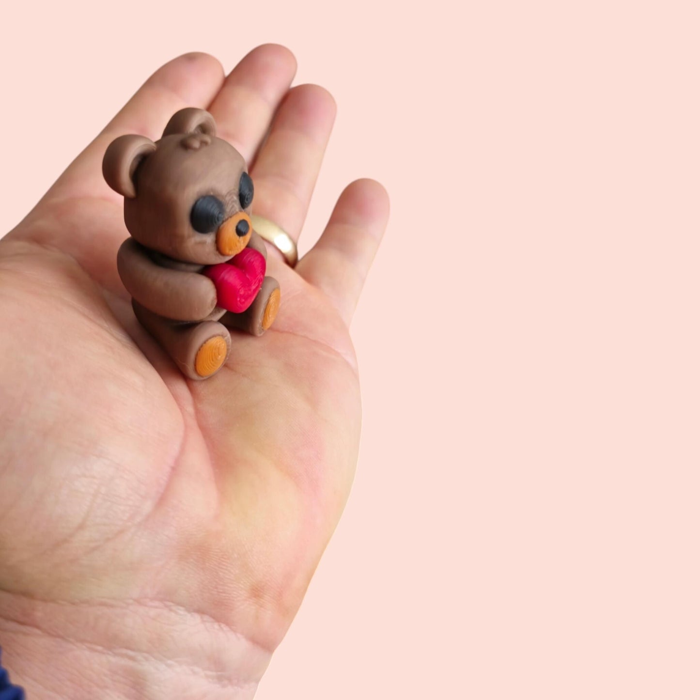 Articulated Love Heart Bear with Cupcake Pod – 3D Printed Sensory Fidget Toy & Gift Case