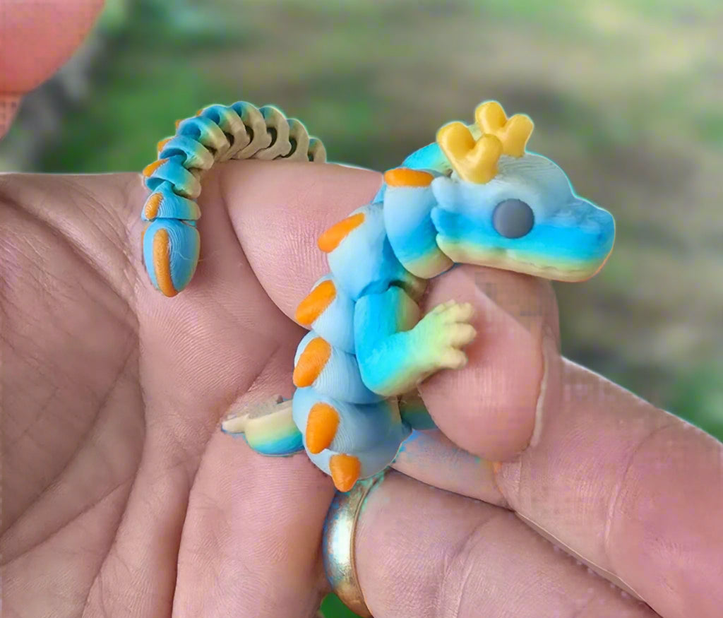 Qinglong Baby Dragon with Cupcake Home – 7" Articulated 3D Printed Dragon Toy & Storage Pod