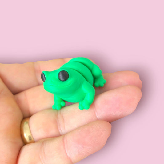 BullFrog – Articulated Fidget Animal  – Cute Desk Pet Decor – Poseable Frog Gift