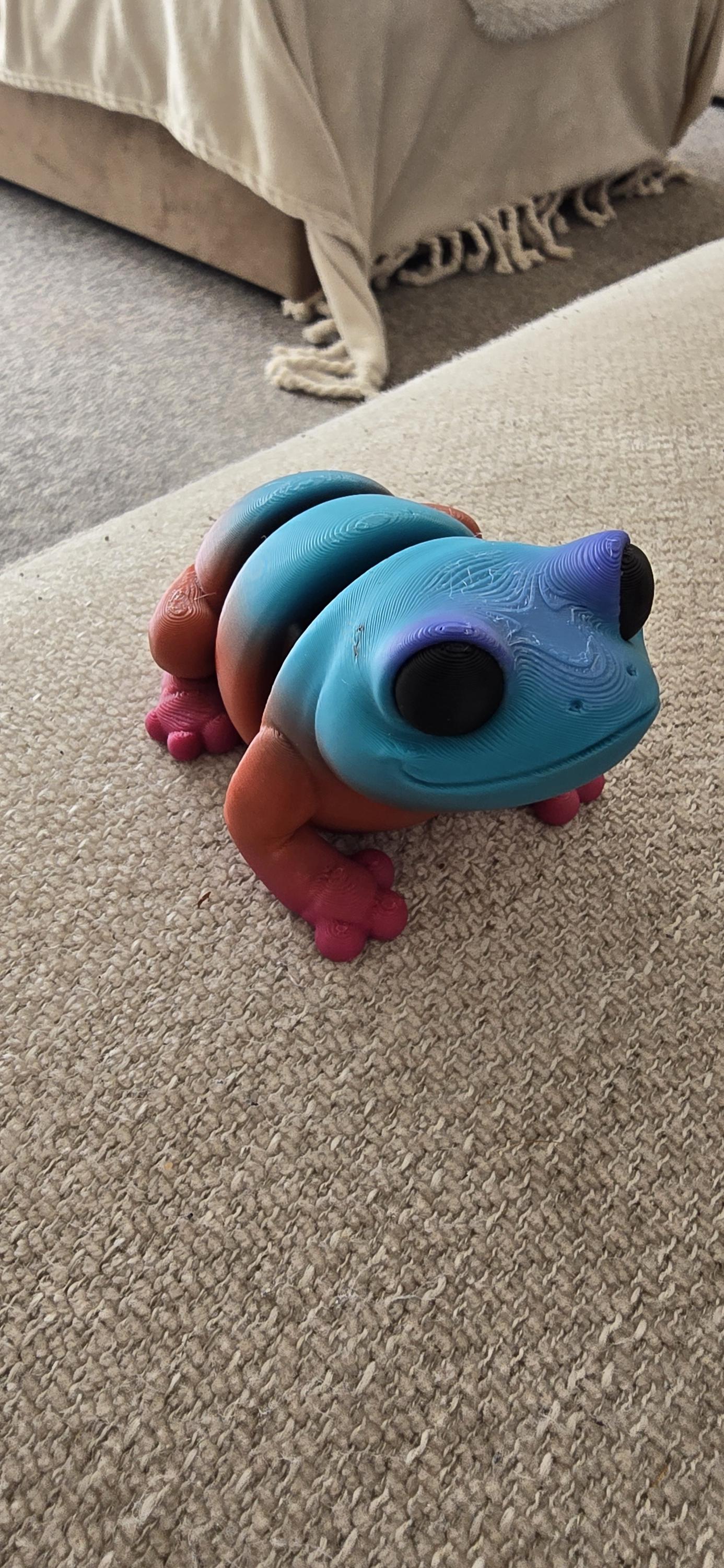 XL BullFrog β Articulated Fidget Animal Toy β Cute Desk Pet Decor β Poseable Frog Gift